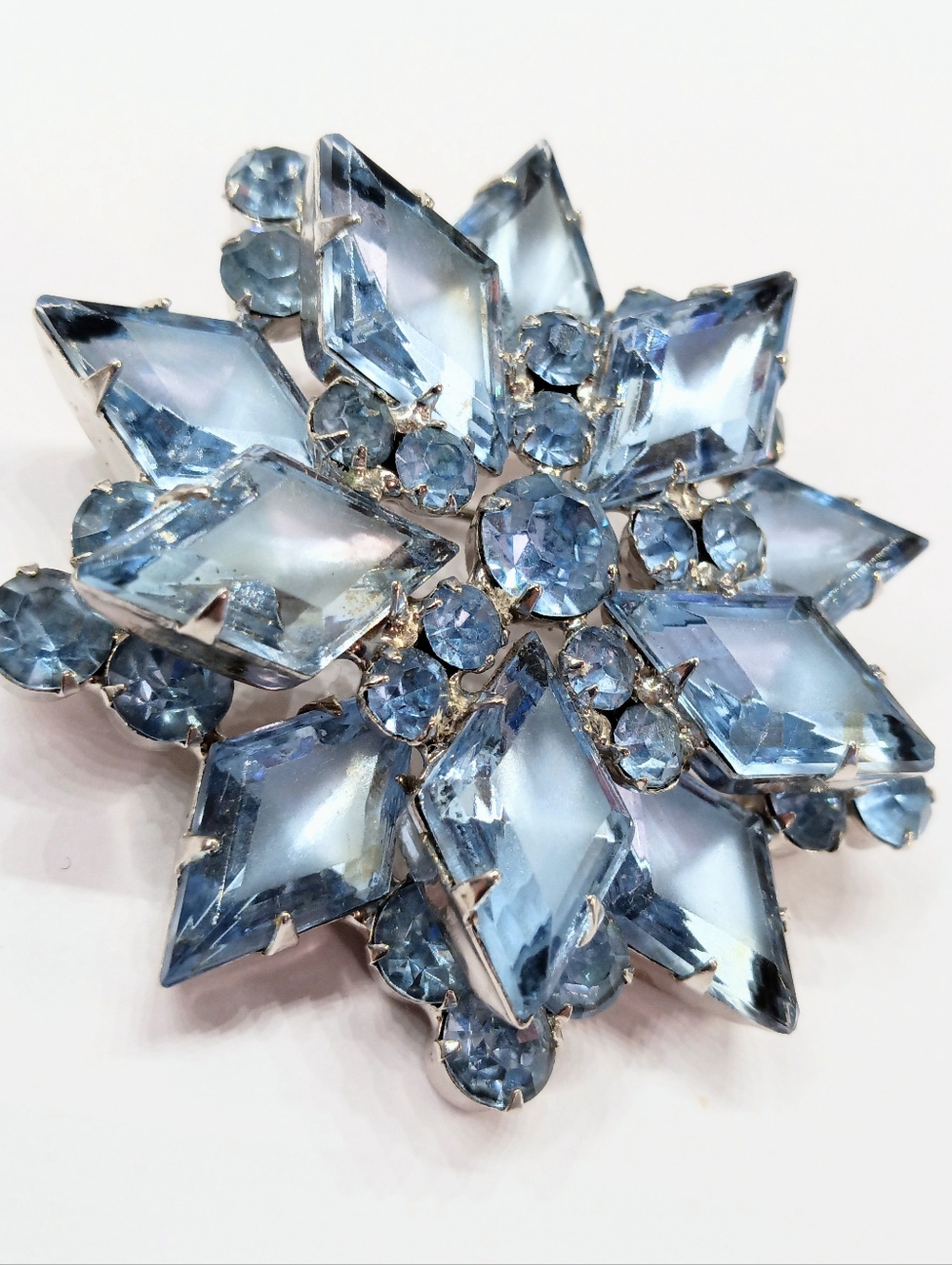 Vintage D&E Juliana Set Blue Diamond Rhinestone Brooch Earrings Set Verified